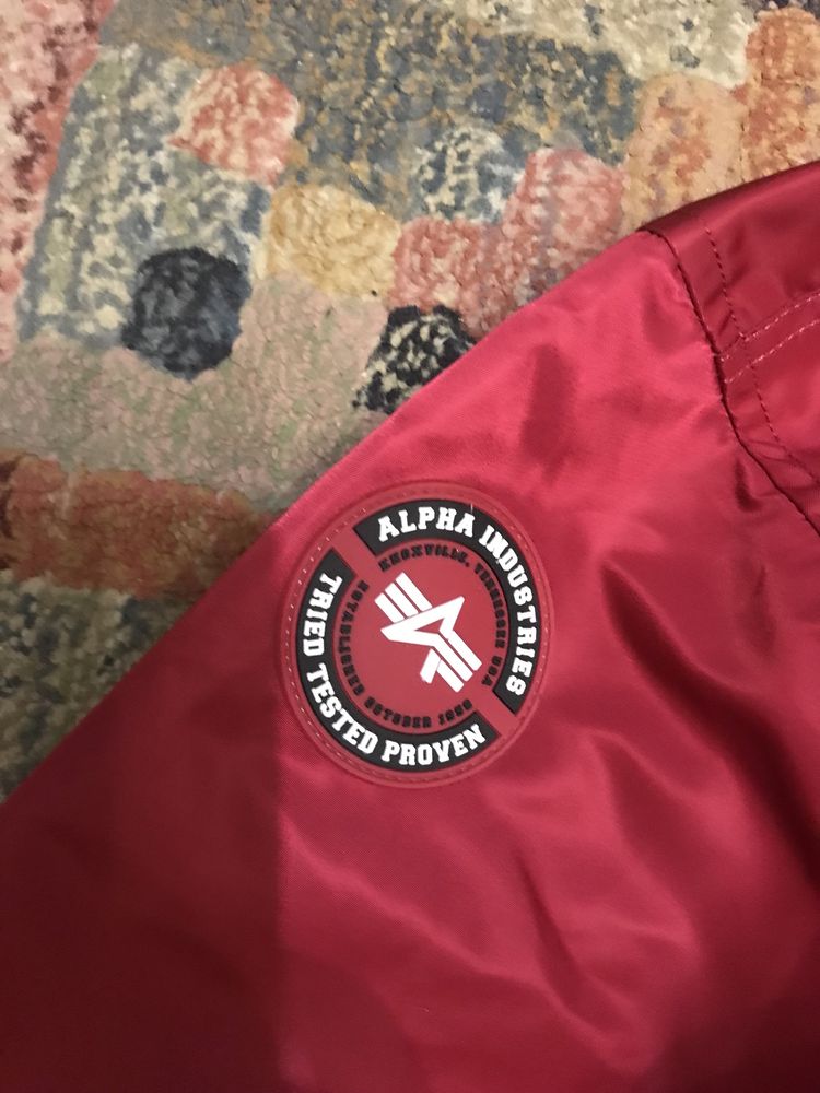 Бомбер alpha industries новый