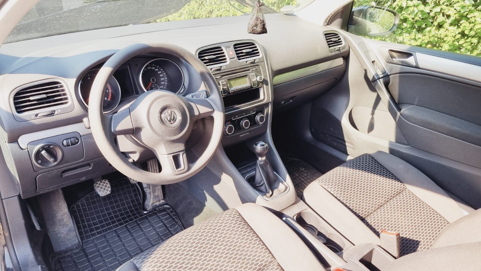 Golf  VI 1.6Mpi 102KM 2009r