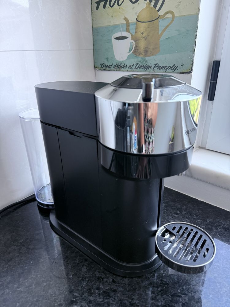 Maquina de cafe nespresso vertuo