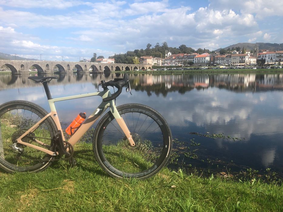 Gravel 3T Racemax , Tamanho S Rodas DT swiss 1800 spline  , Rival  11v