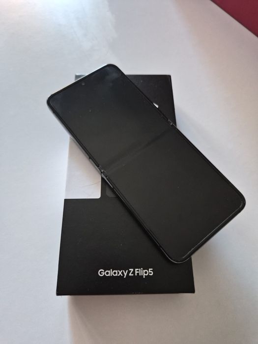 Samsunng Galaxy z flip 5 512gb