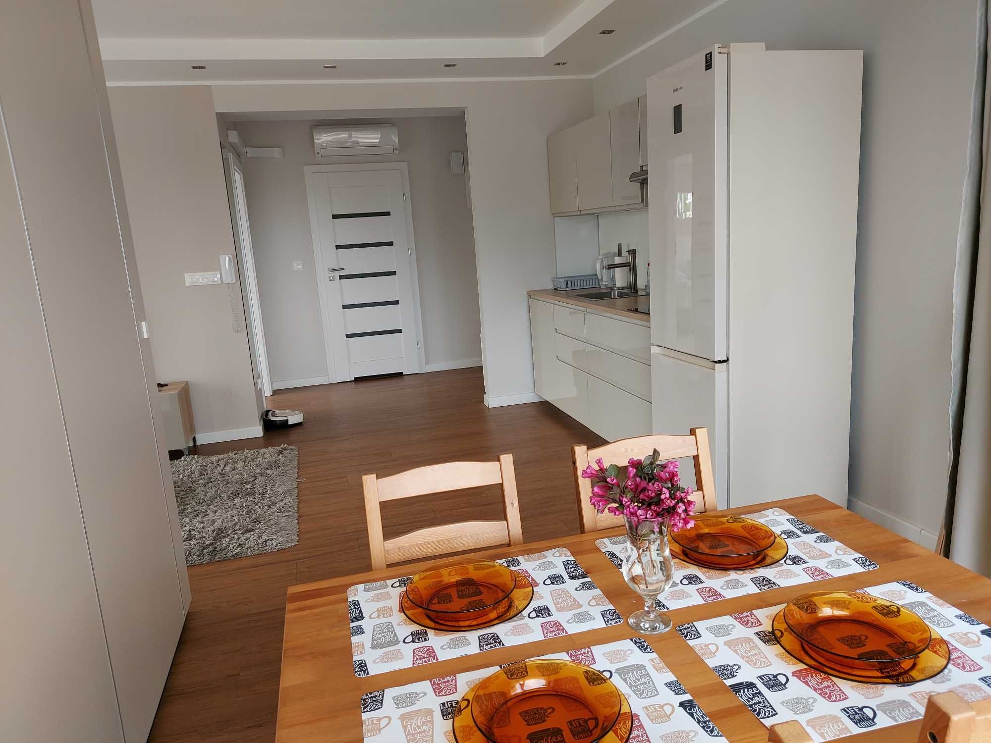Apartament z widokiem na morze całoroczny lipiec do23 sierp. zarezerw.