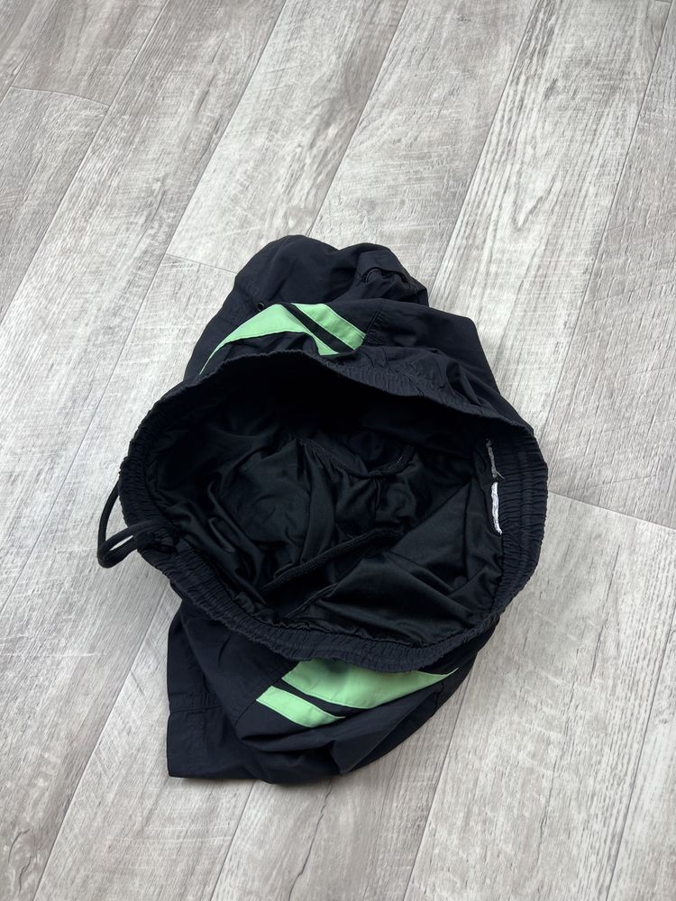 Nike шорты S/M размер чёрные оригинал