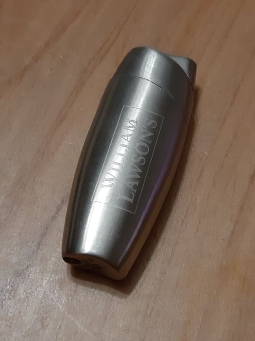 Isqueiro metal william lawsons