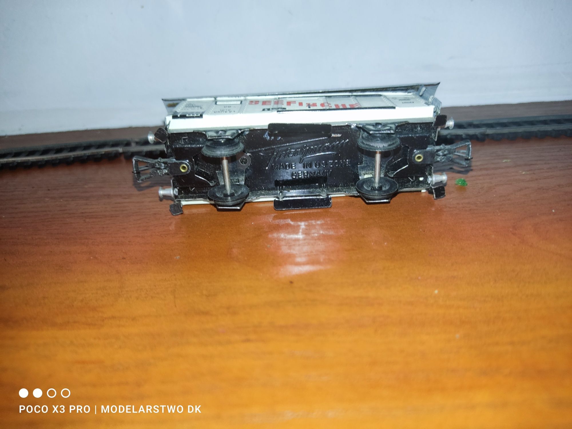 Fleischmann jak Piko wagon towarowy chłodnia H0 1:87 kolejka makieta