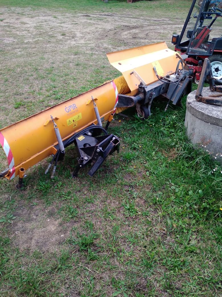 Traktorek ogrodowy Toro Groundsmaster 223D 18500 netto