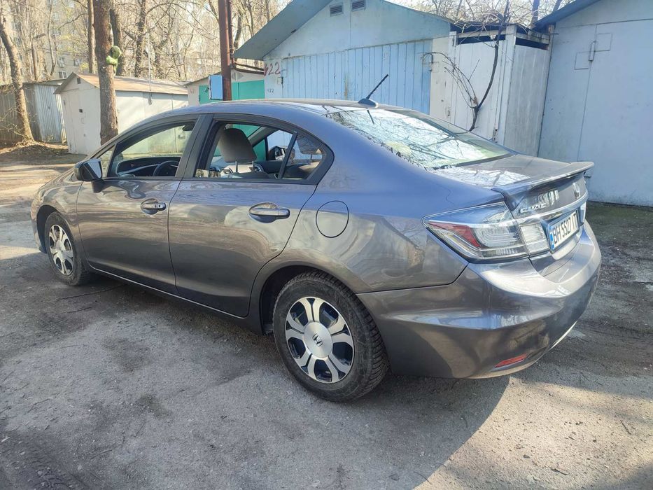 Продам Honda Civic hybrid 2015 г