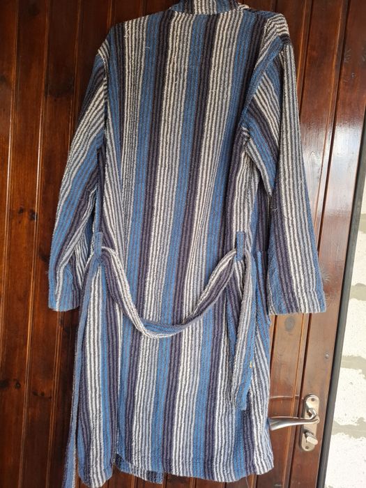 Чоловічий халат...