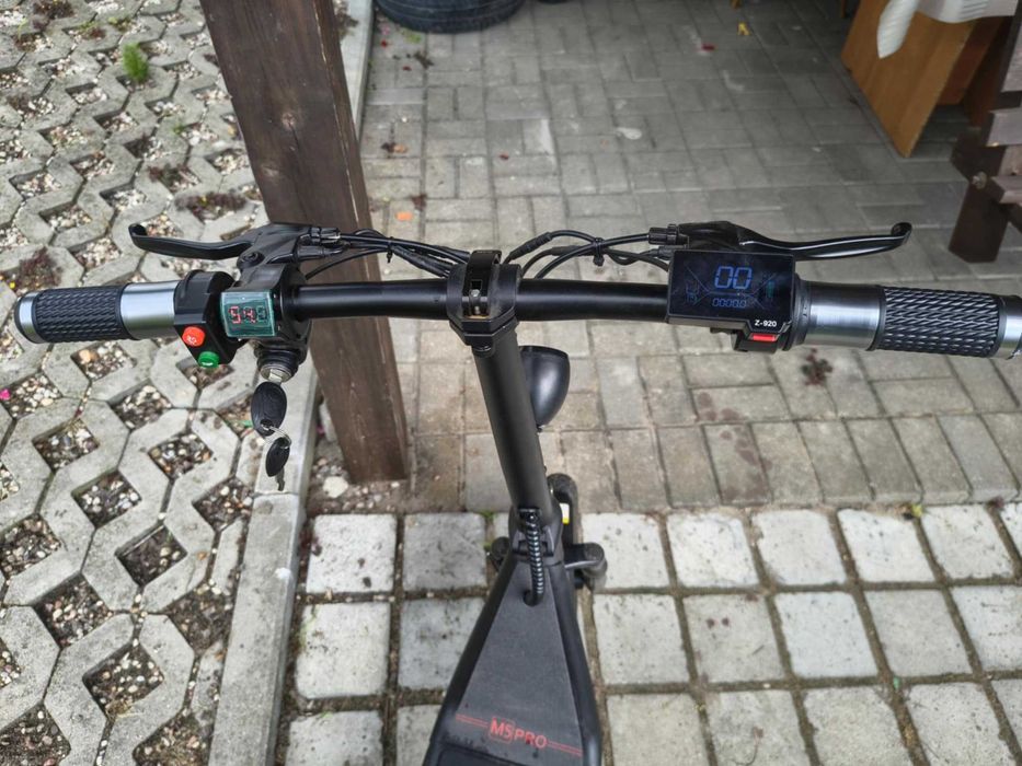 hulajnoga elektryczna Dla Dorosłych 600W 12" BMS opony pneumatyczne