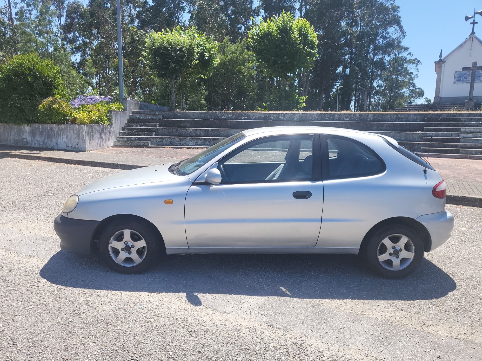 daewoo lanos ano 2000
