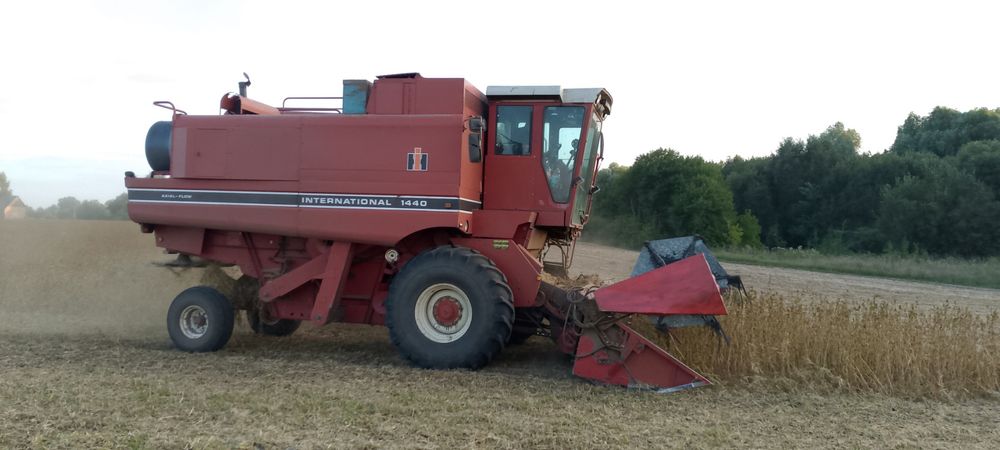 Продам комбайн case 1440
