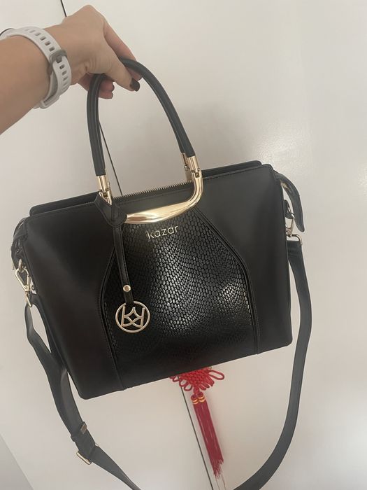 Czarna skórzana torebka Kazar
