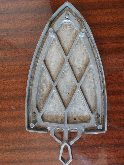 Подставка под утюг