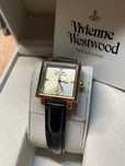 Новий годинник Vivienne Westwood