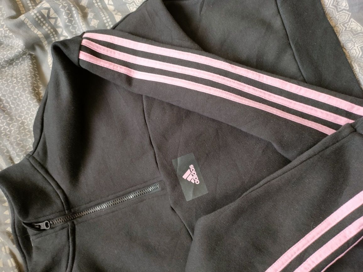 Bluza Adidas oryginalna krótka M/L.