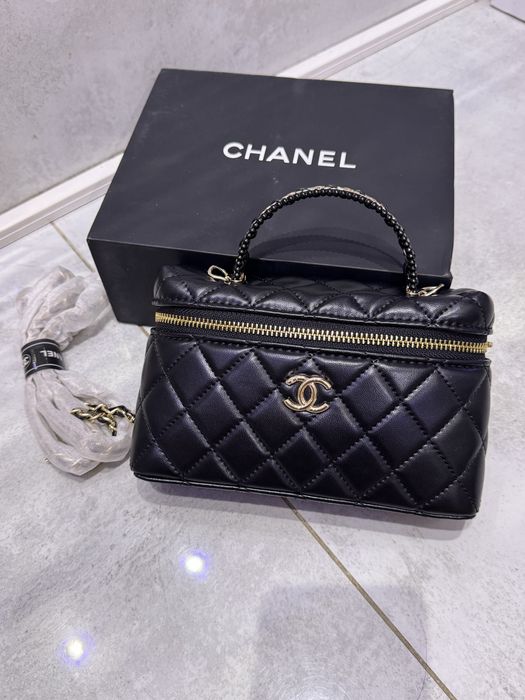 Terobka Chanel naturalna skora