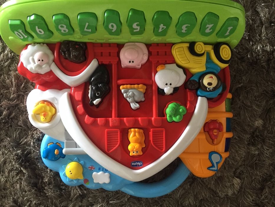 Quinta Interativa Bilingue Chicco