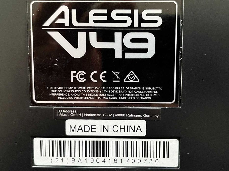 MIDI-синтезатор Alesis V49 (USB-MIDI-контролер клавіатури з 49 клав.)