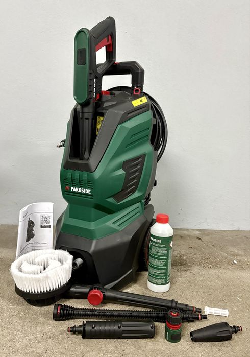 Máquina ll Lavadora de Alta Pressão c/acessórios (2anos Garantia)