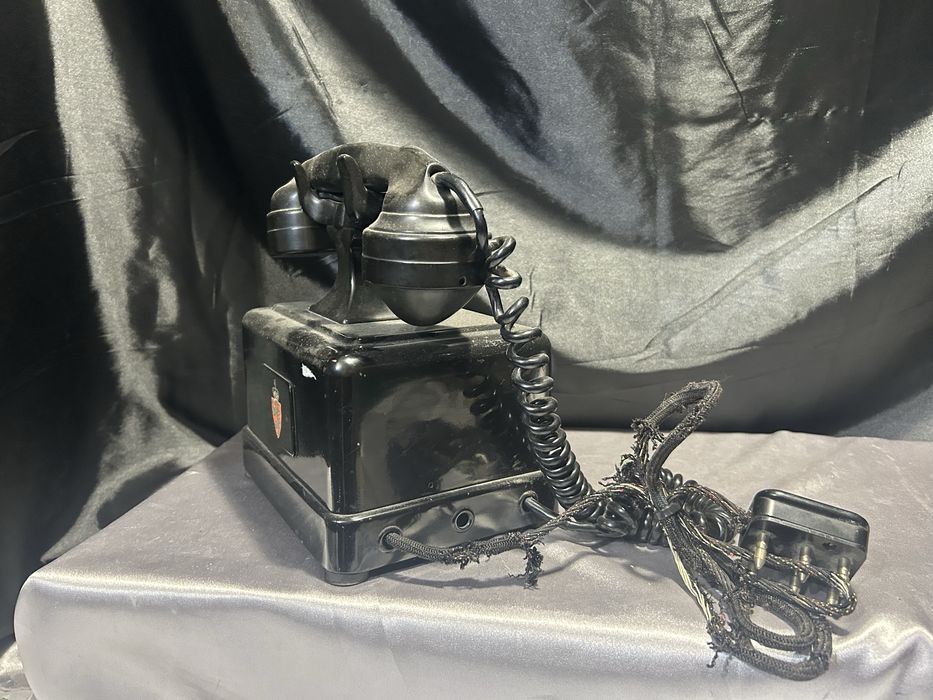 Stary Telefon na Korbkę – Antyk, Bez Cyferblatu