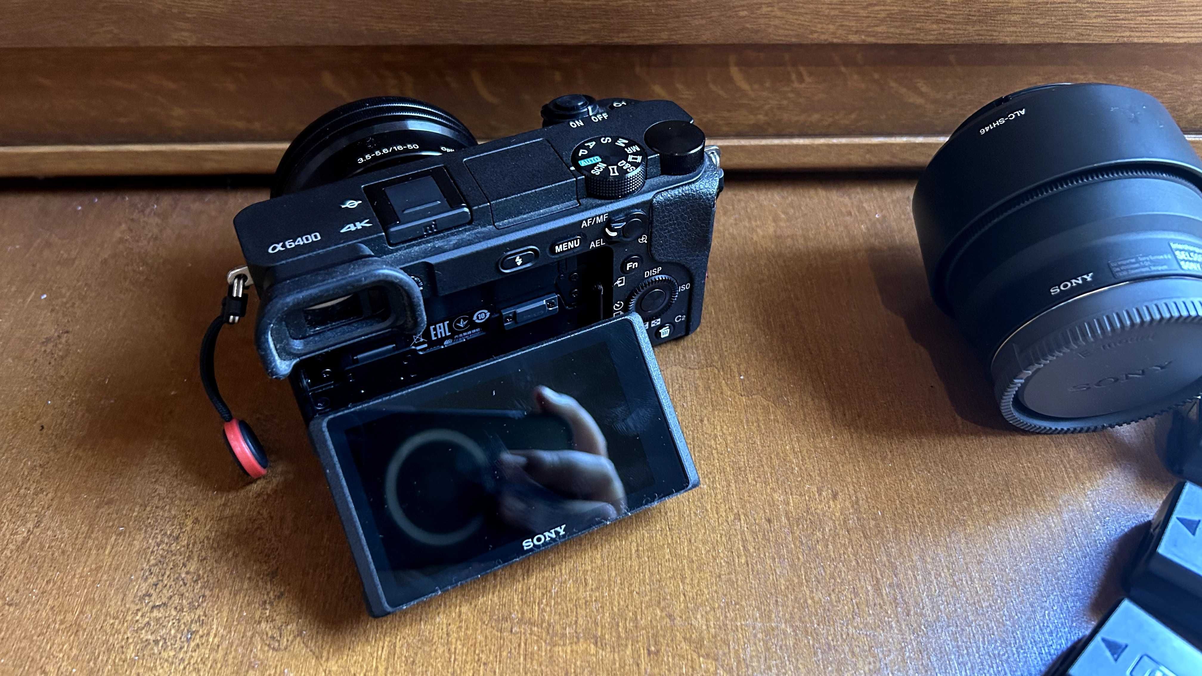 Sony A6400 + 4 Baterias + Carregador