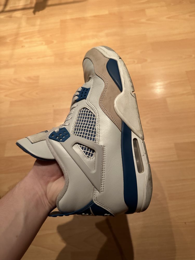 Air Jordan 4 Industrial Blue