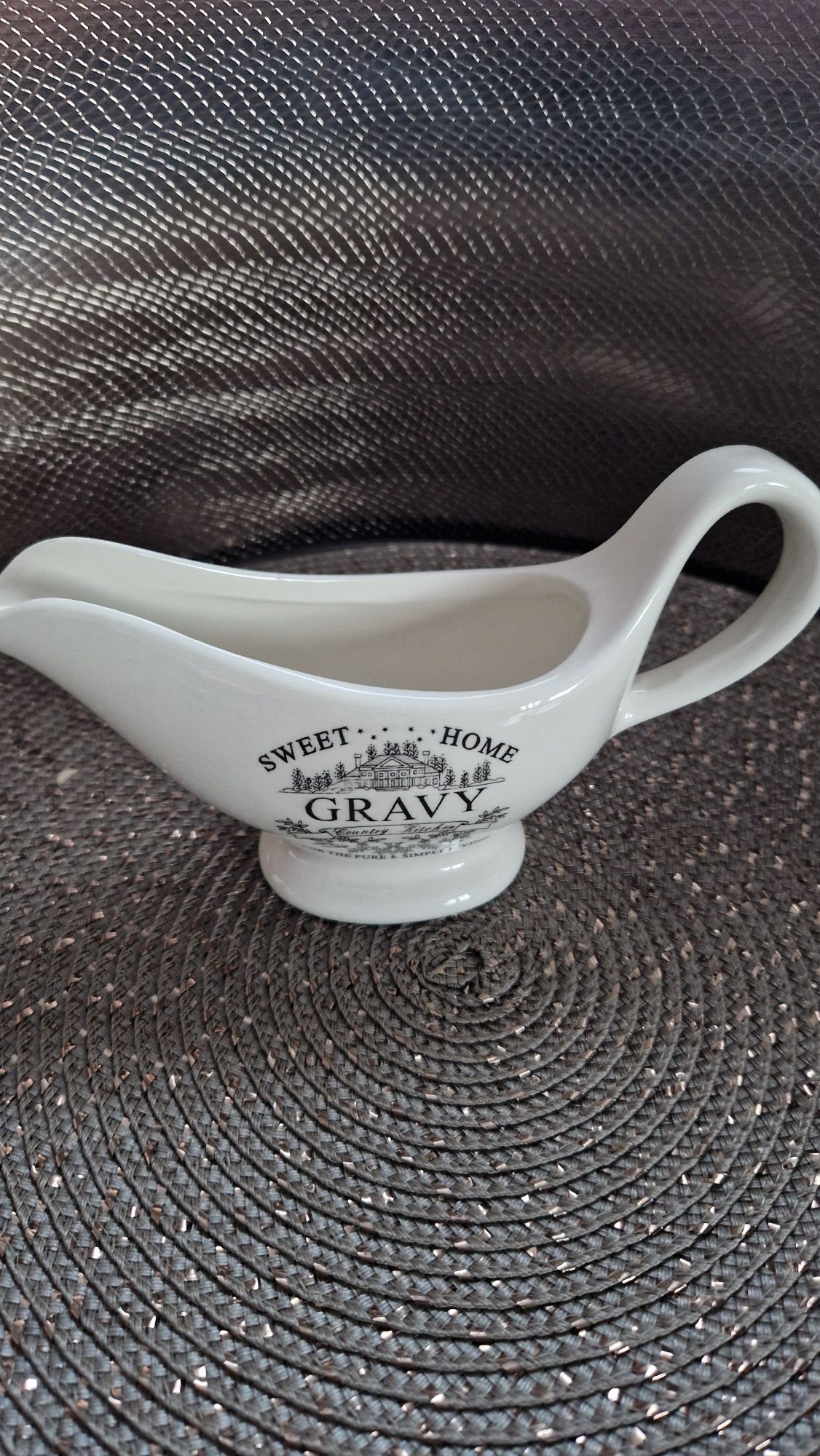 Sosjerka porcelanowa z serii Sweet Home