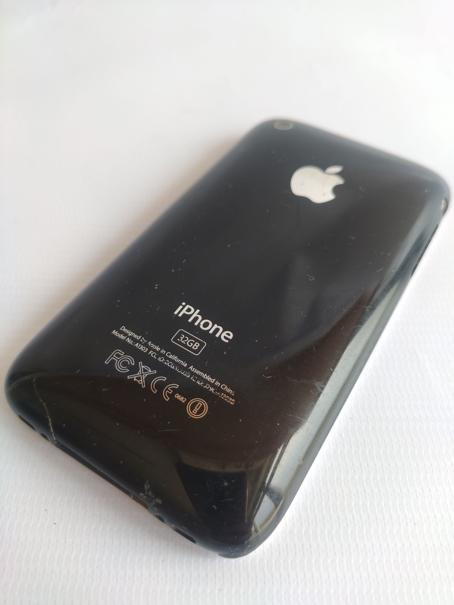 iPhone 3GS A1303 para decoração, peças ou reparação 32GB