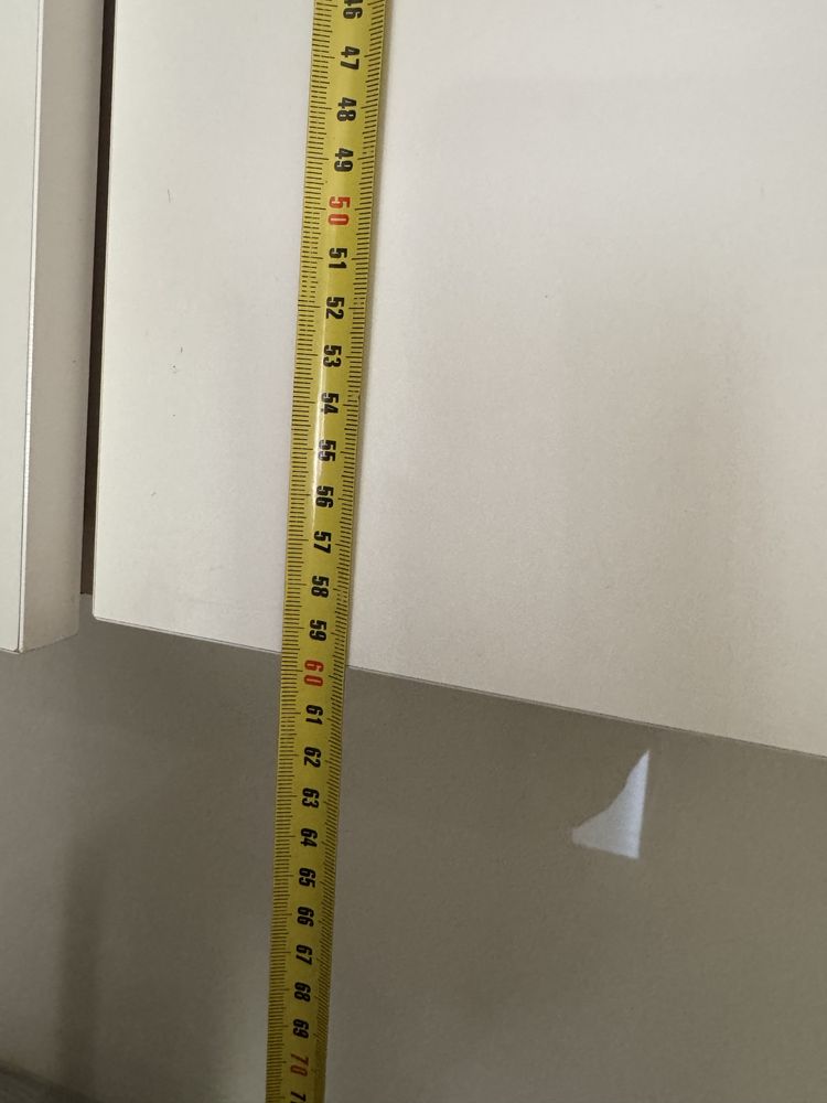 Kuchnia ze zlewem i okapem polecam