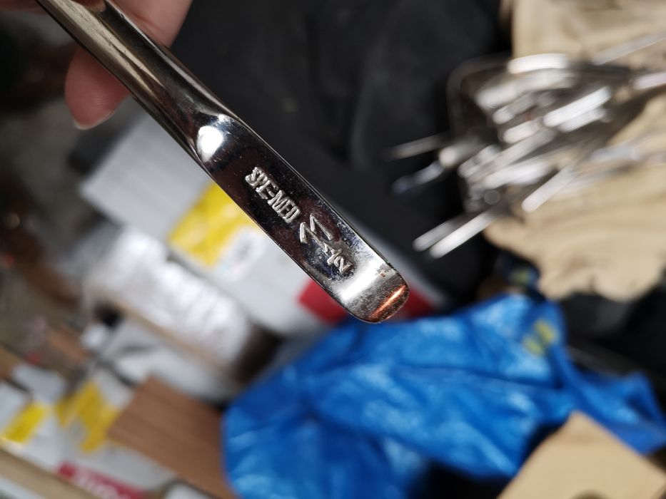 Narzędzia ginekologiczne, chirurgiczne, wzierniki, nożyce