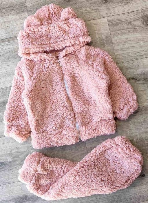 Костюм для дівчинки