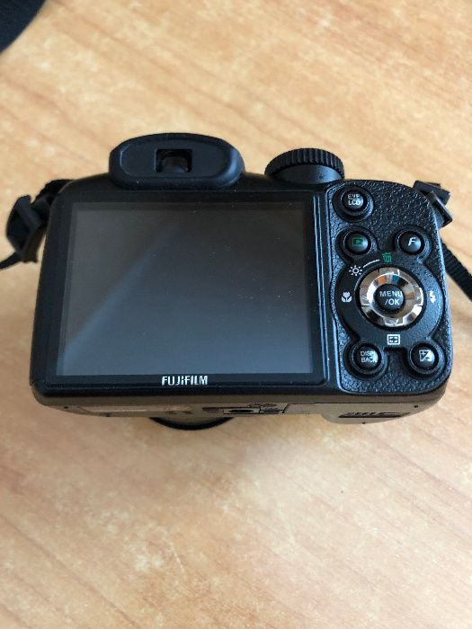 Продам цыфровую камеру Fuji FinePix S1600