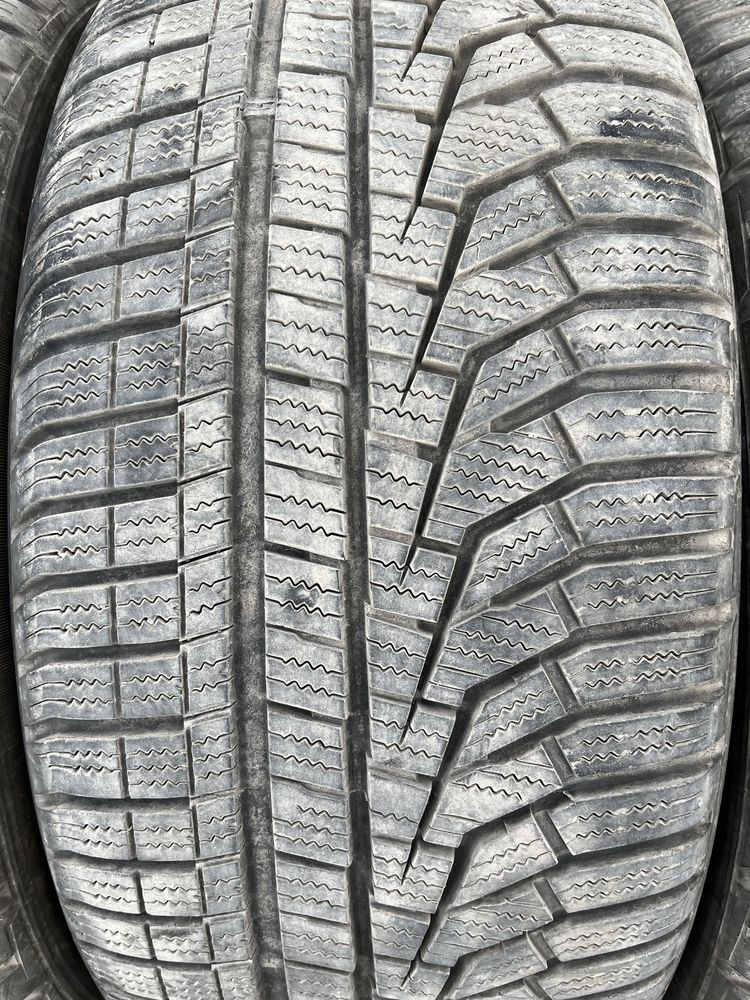 Шини Hankook 215/50R17