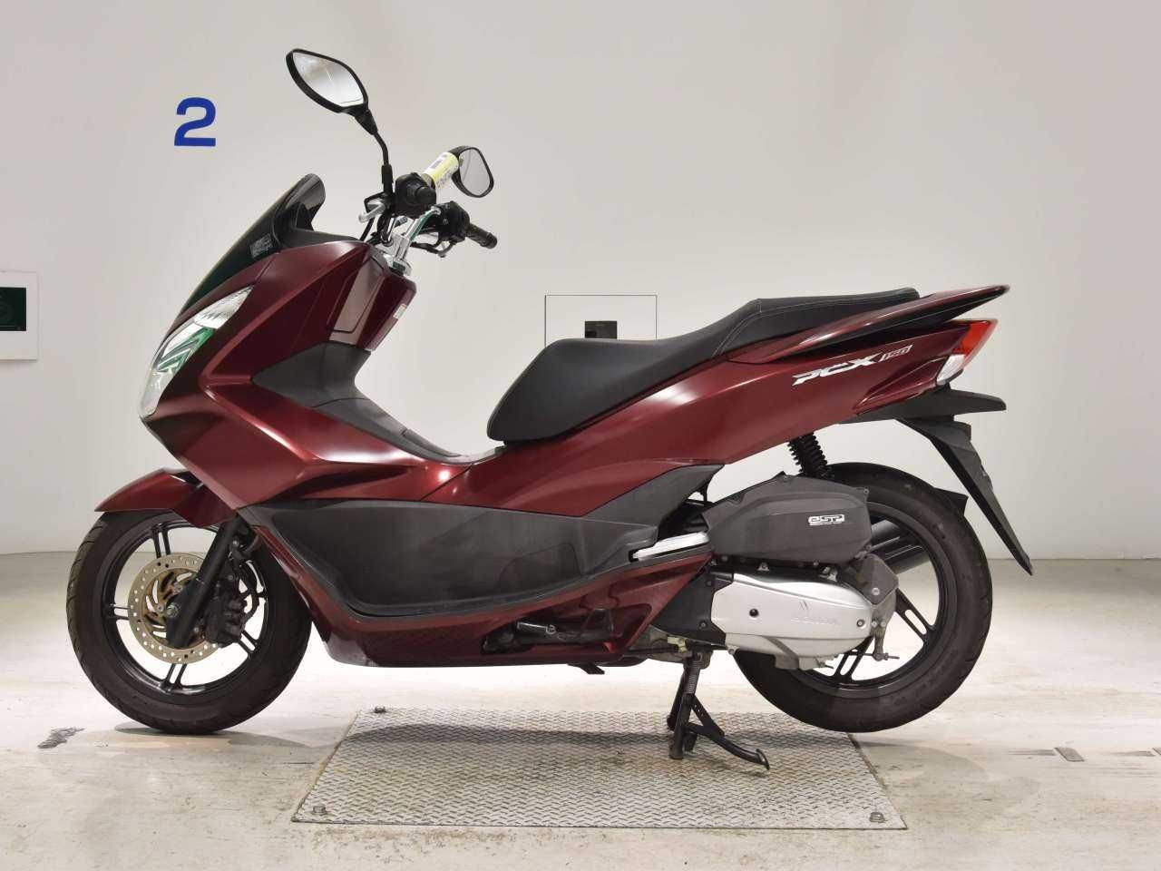 Японський скутер Honda PCX 150 KF18, мотосалон Артмото Полтава