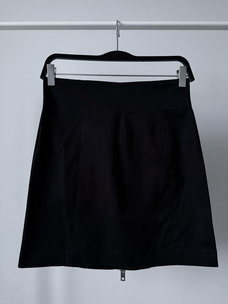 Czarna spódniczka mini z zamkiem DKNY Jeans wysoki stan