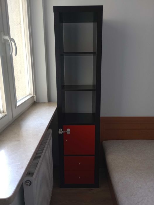 Regał wenge-czerwony 184x44x39 sprzedam