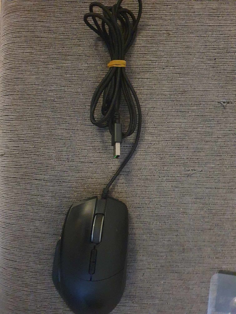 Razer Basilisk gaming mouse . Myszka komputer gry