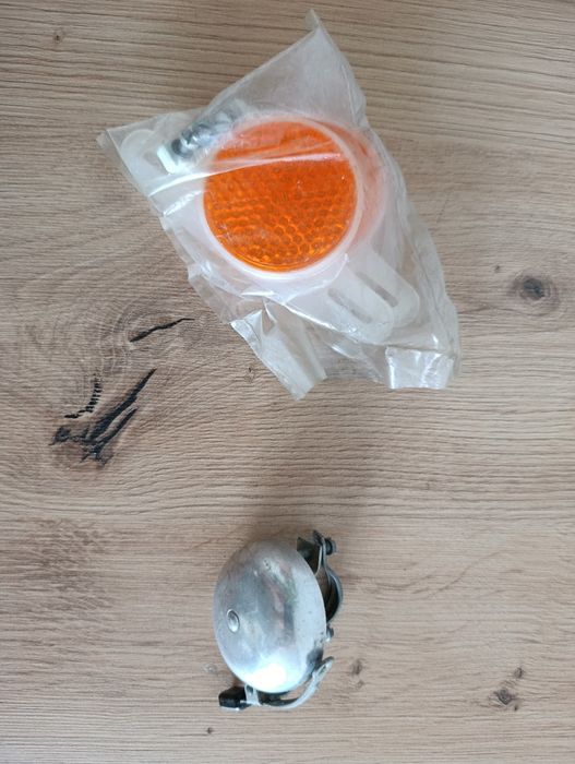 Dzwonek do roweru plus światełko odblaskowe