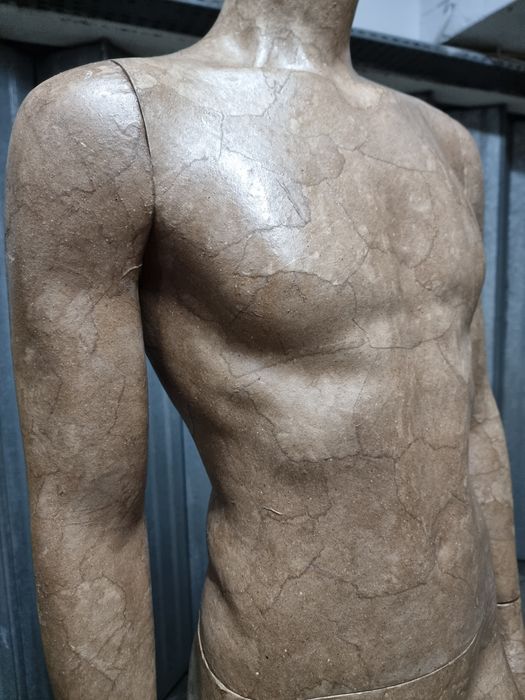 Manequim Homem forrado a papel mache