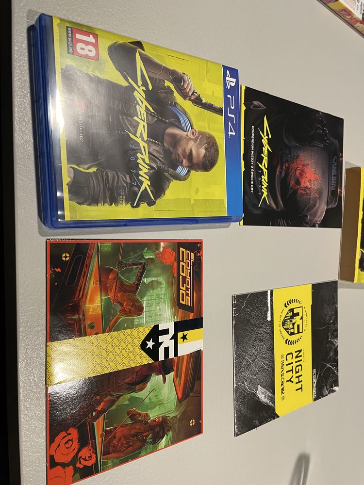 Cyberpunk 2077 PS4/PS5 - komplet