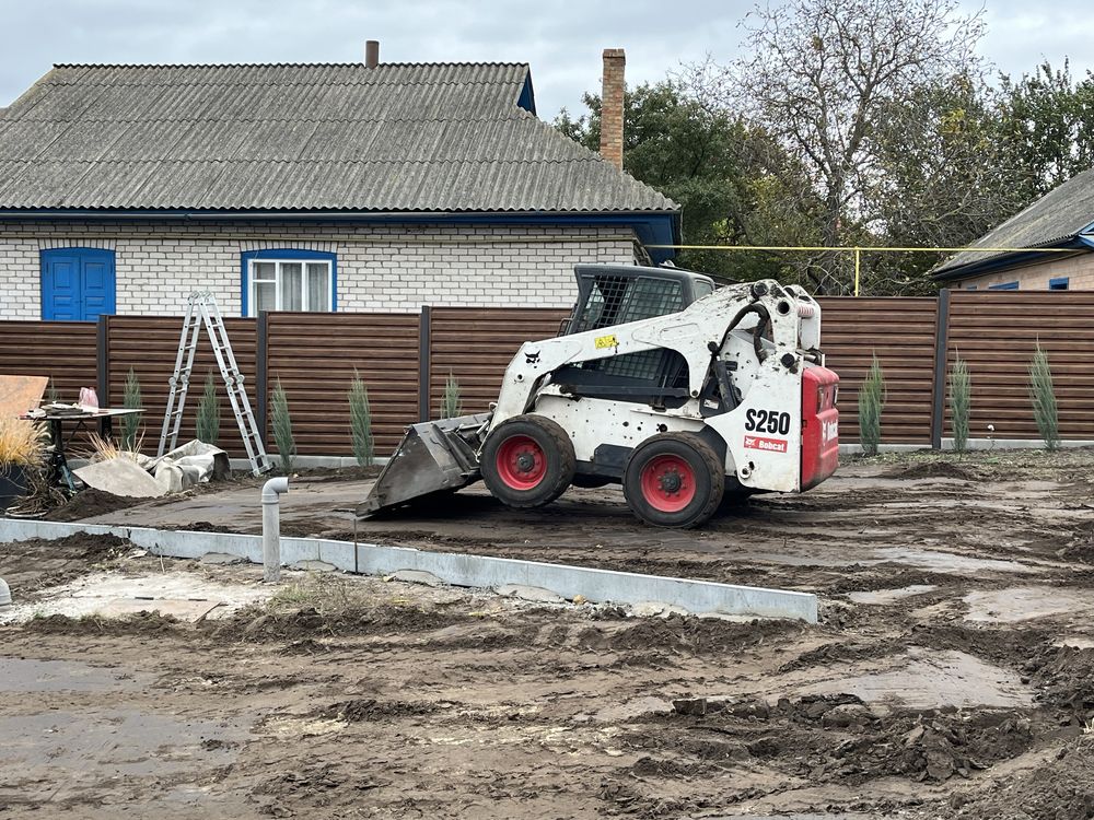 Послуги Bobcat,бобкат,бобкет,гідромолот,вилочний погрузчик,маніпулятор