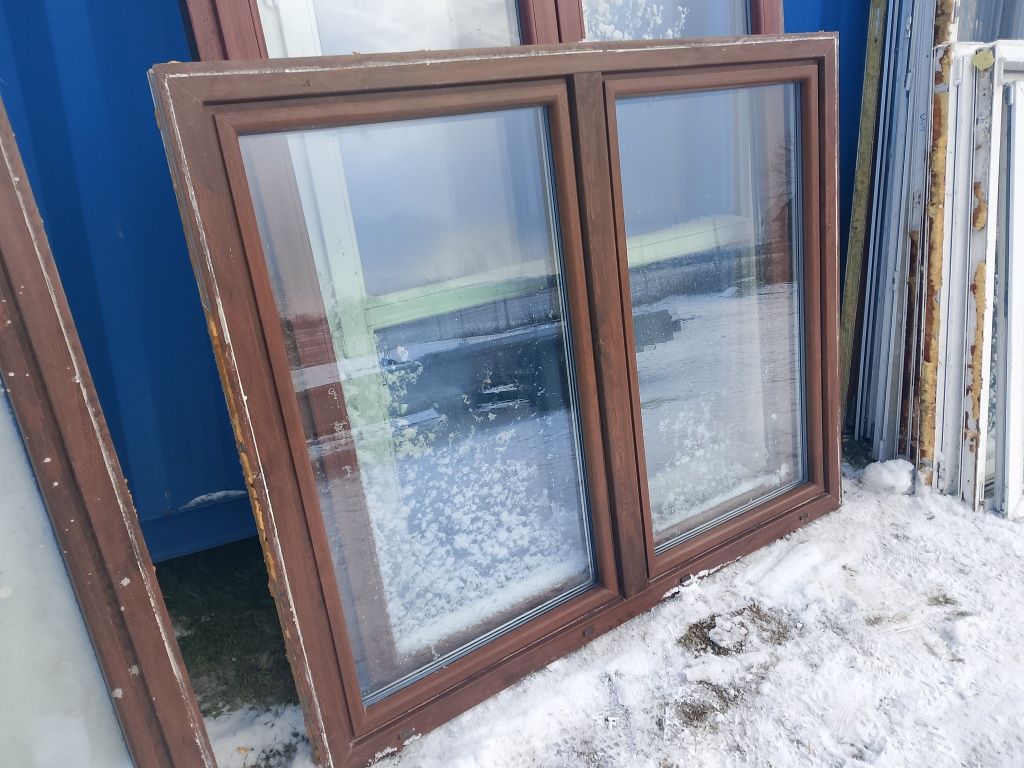 Okno 176x143 orzech plastikowe rozwierno uchylne