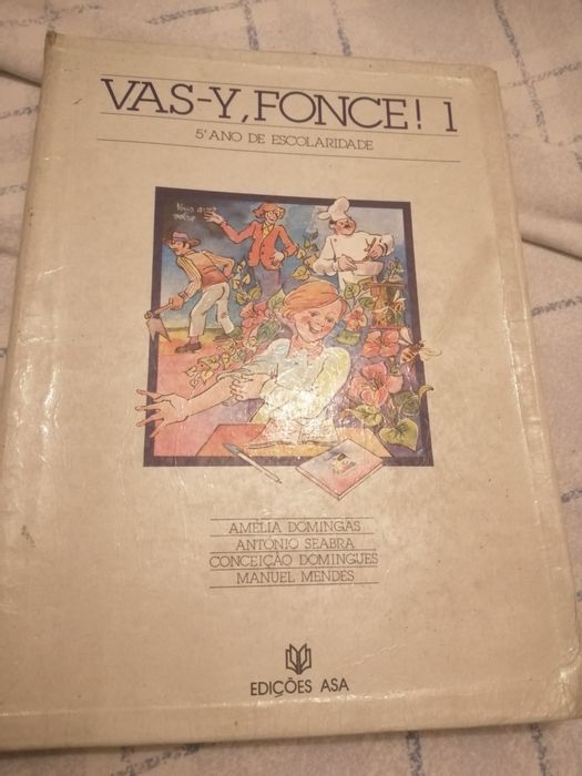 Livro antigo Francês (1986)