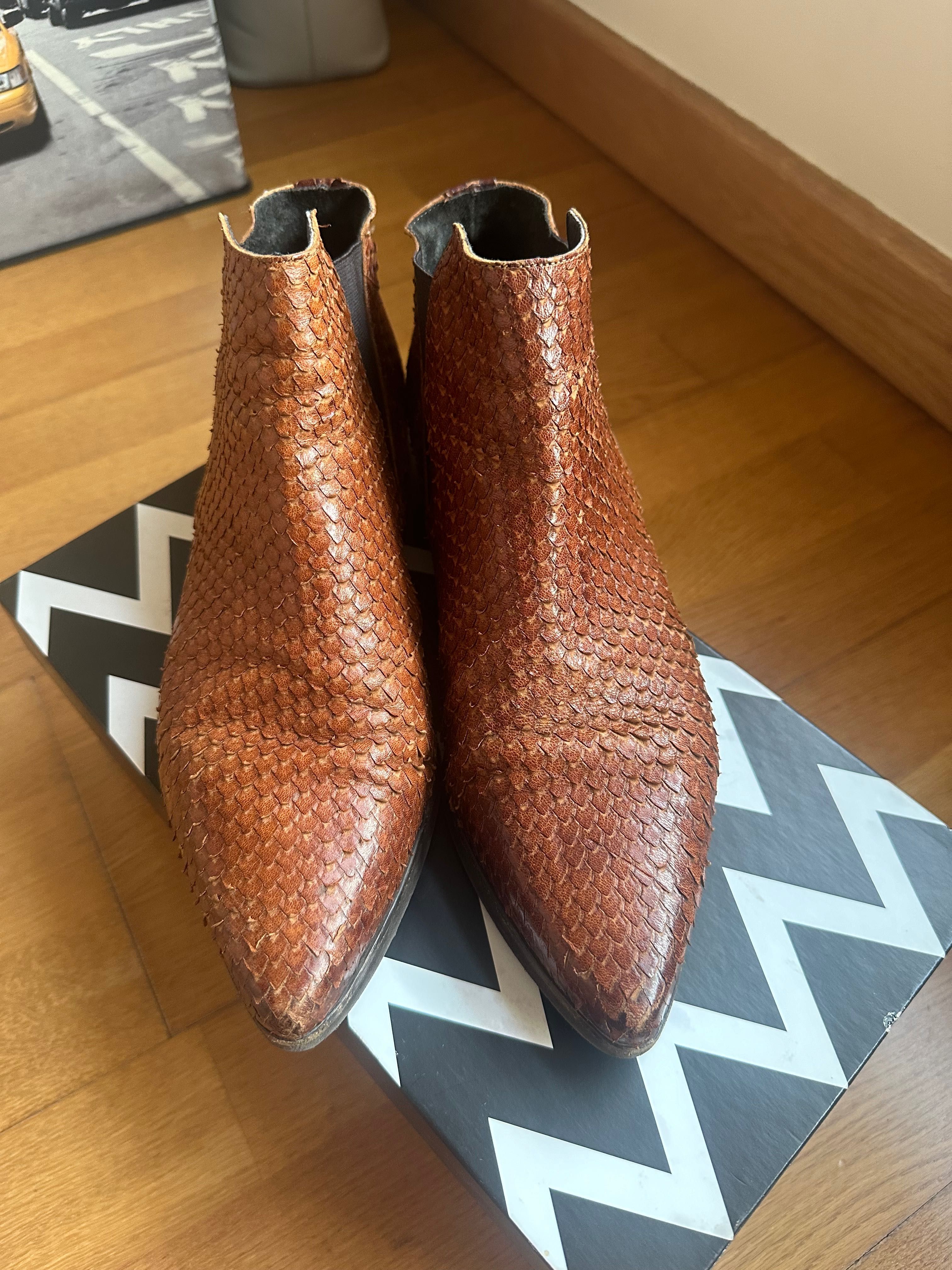 Bota prof -tamanho 39