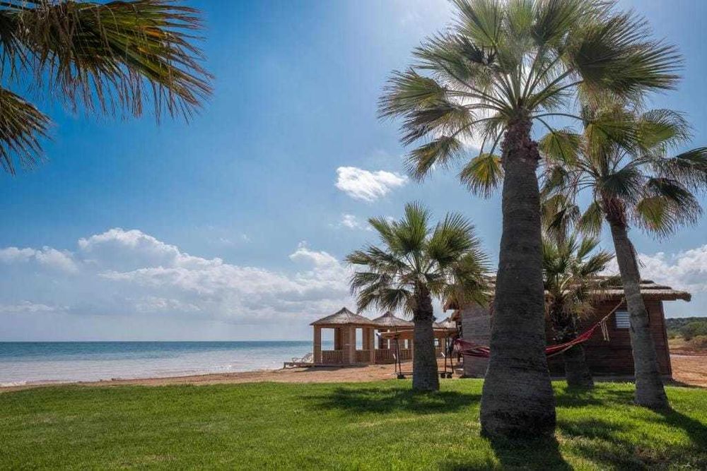 Просторные апартаменты 69 м² + терраса 18,8 м² с прямым видом на море.