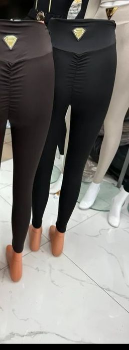 Nowe leginsy czarne lycra z klamra