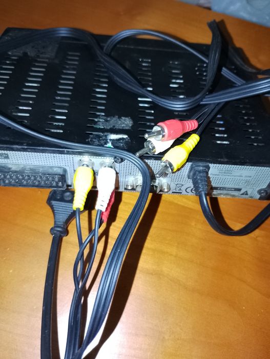 Продам тюнер Alphabox