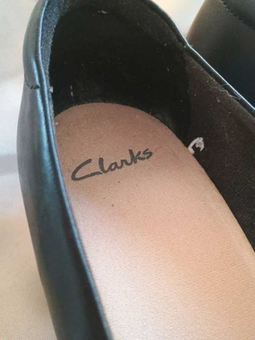 Skórzane czółenka ze skóry naturalnej buty na obcasie klocku Clarks 41