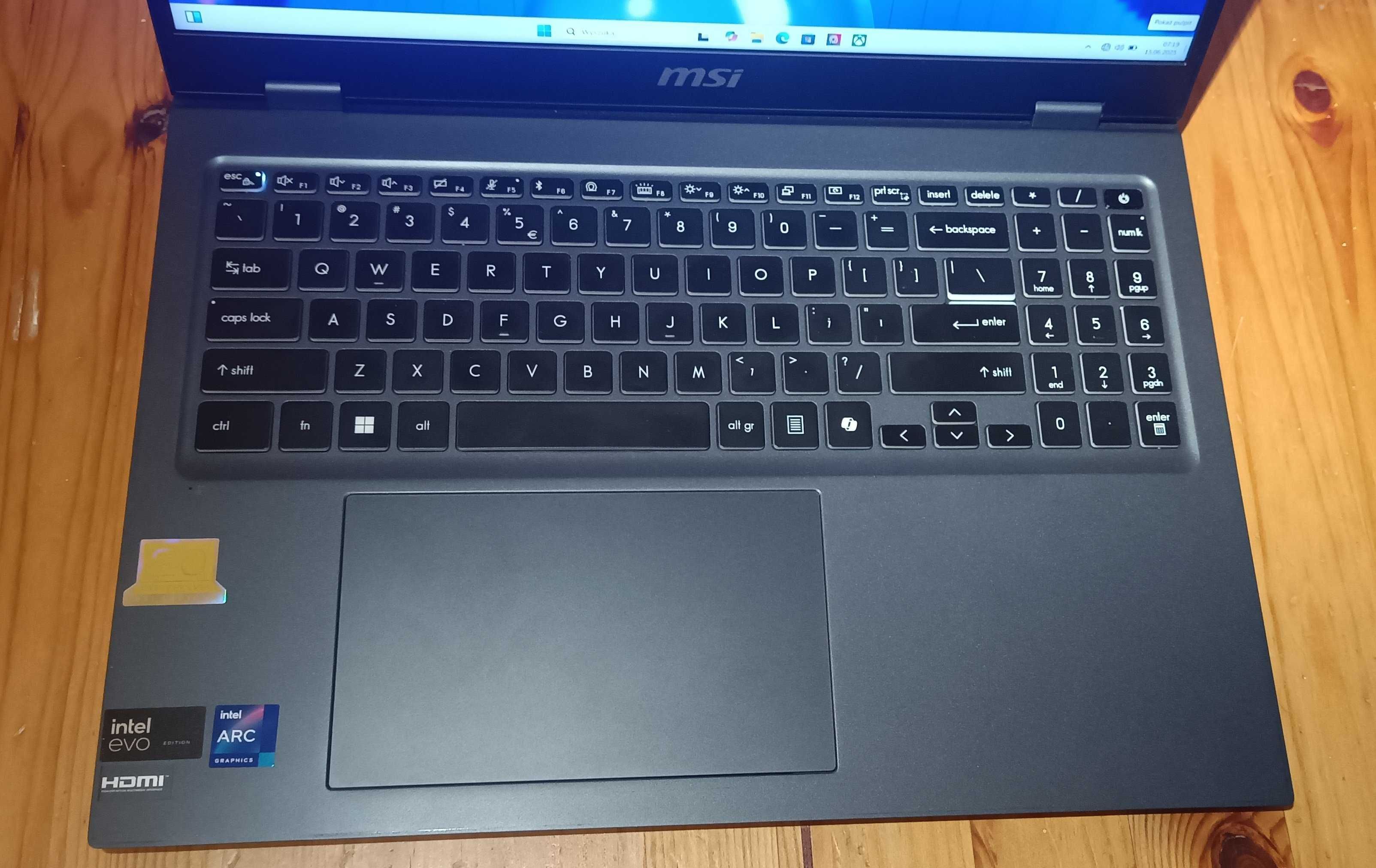 Laptop MSI Prestige 16 Ai Evo B1MG-060PL Ultra7/32GB/1TB/W11
