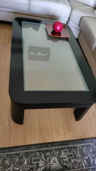 Mesa de centro em madeira com vidro